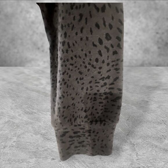 Monrow cheetah print cut off boyfriend crop top sweatshirt NWT size L made USA - Picture 4 of 9